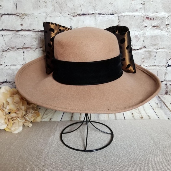 Michael Howard Large Brim Round Hat W/Leopard Bow - Picture 2 of 8